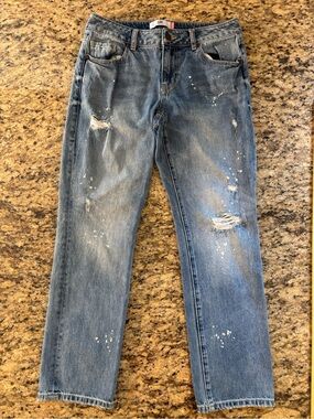 Cabi Women’s 100% bf Distressed Light Wash Blue Jeans Size 4
